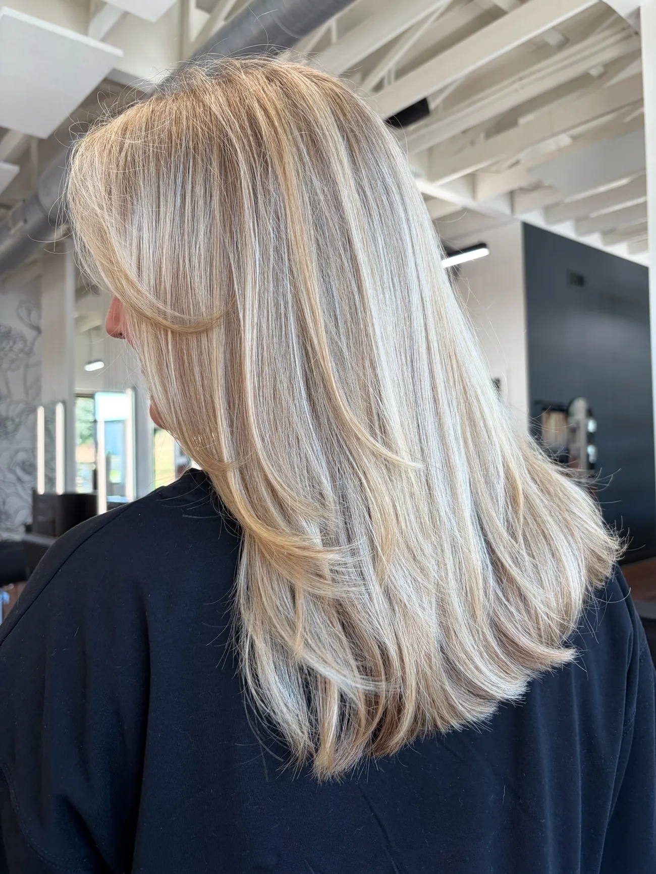 Women's Haircut & Blow Out